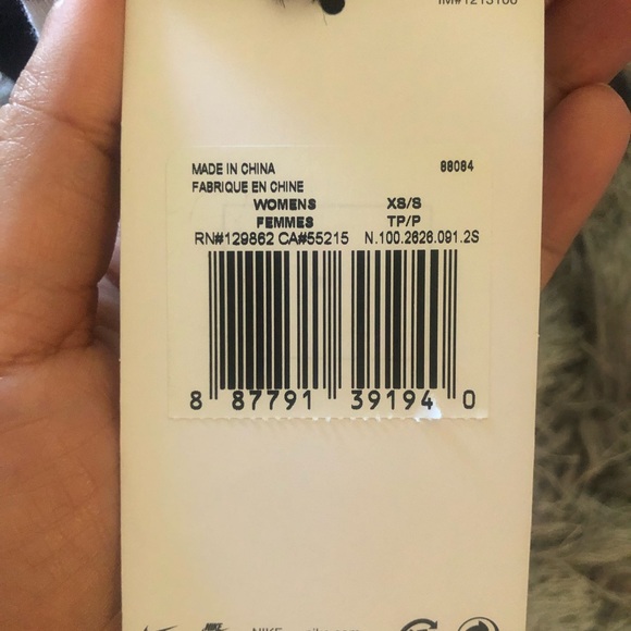 NIKE Women’s Mittens - Picture 4 of 4